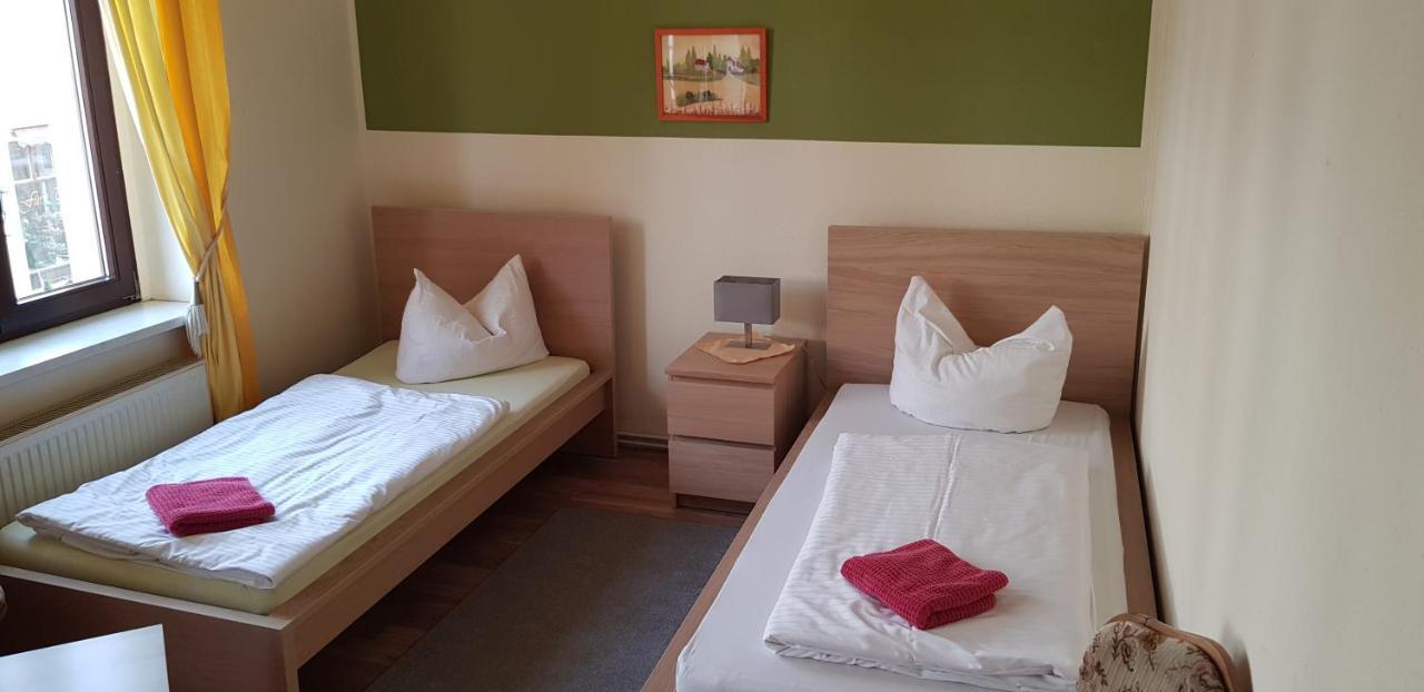 Hotel-Garni "Zum Loewen" Bad Freienwalde Eksteriør billede
